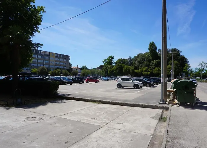 Rose, Centar Lägenhet